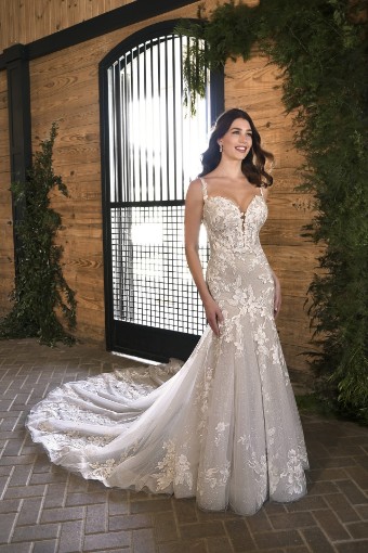 Essense of Australia Style D3393CQ11 #1 (IVRM-PL) IVR Lace & Tulle ov Rum Gwn w PLN Front Bod Lining & Plunge thumbnail