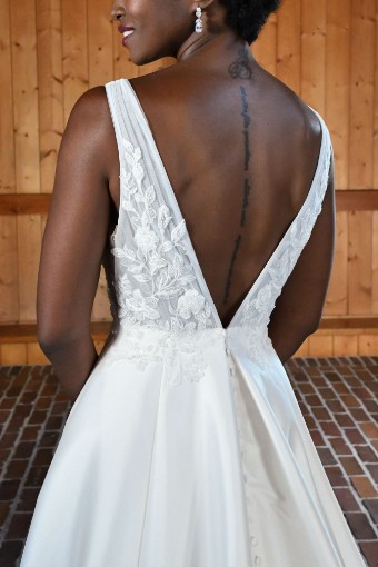 Essense of Australia Style D3640IV11 #2 default (IV-PL) Ivory Gown w Porcelain Tulle Plunge thumbnail
