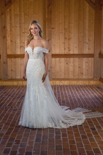Essense of Australia Style D3639 #0 default (IVIV-PL) Ivory Lace and Tulle over Ivory Gown w Porcelain Tulle Plunge thumbnail