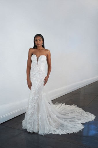 Martina Liana Style ML16201V12 #0 default (IVIV-PL) Ivory Lace and Tulle over Ivory Gown w Porcelain Tulle Plunge thumbnail