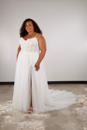 Essense of Australia Style D3874 #3 (IV-IV) Ivory Lace and Tulle over Ivory Gown thumbnail