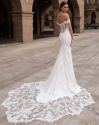 Pronovias Style SYRINX #1 Off White thumbnail
