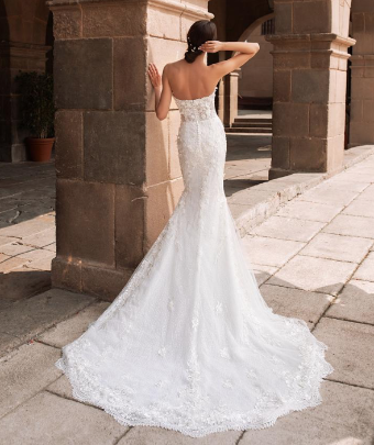Pronovias Style AETHRA #1 Off White thumbnail