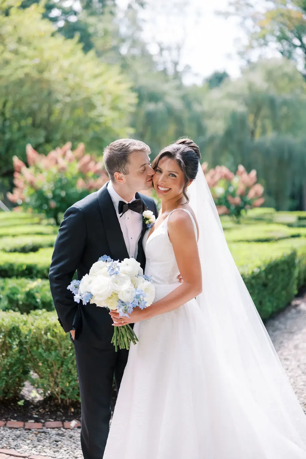 Stefanie + Matt. Desktop Image